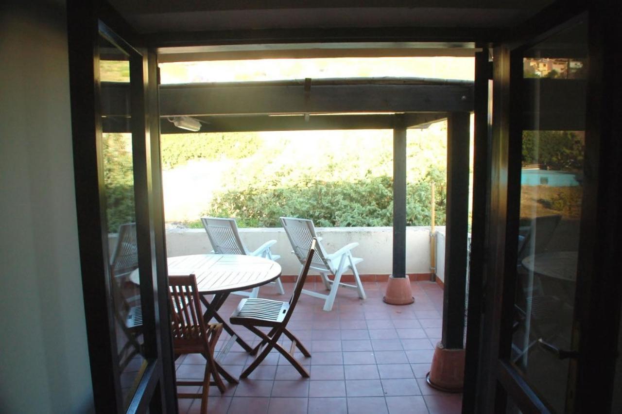 Nice Apartments In Waterfront Villa In Bosa Porto Alabe Tresnuraghes Exterior foto